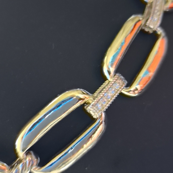 Women's Necklace and Bracelet Set - Picture 3 of 4